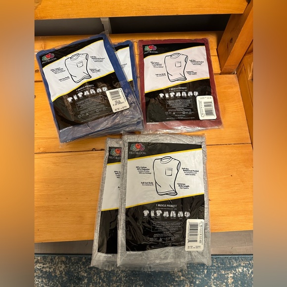 Fruit of the Loom Muscle Pocket Tank - Picture 2 of 2